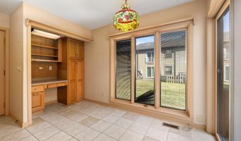 271 N McClellan St 105, Auburn, IN 46706