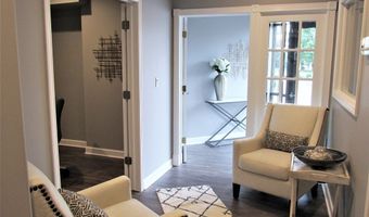 265 Stonegate Rd 105, Algonquin, IL 60102