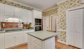 3531 W Lake Dr, Martinez, GA 30907