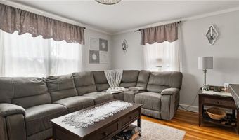 162 Thatcher St, East Providence, RI 02916