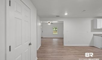 15616 Dogwood Rd, Bay Minette, AL 36507
