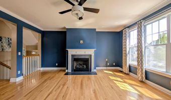68 Lawrence Ave 68, Danbury, CT 06810