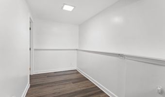 5 TRINITY Pl, Barrington, NJ 08007