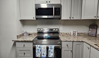 2548 Bryn Mawr Ave, Biloxi, MS 39531