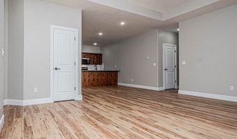 1800-1802 Broadfoot Dr, Abilene, KS 67410