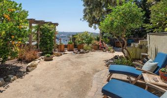 1858 Laurel Rd, Oceanside, CA 92054