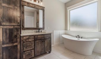 140 Cowan Xing, Alvord, TX 76225
