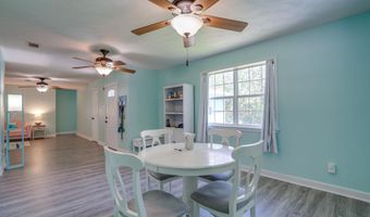 5052 Schira St, Bay St. Louis, MS 39520