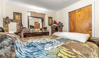 242 Pearl Harbor St, Bridgeport, CT 06610