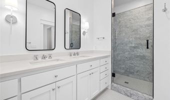 825 NW 14th St, Bentonville, AR 72712