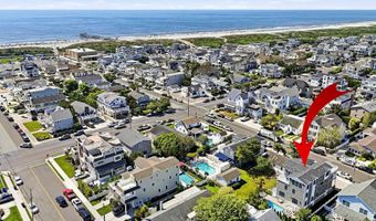 141 30th St, Avalon, NJ 08202