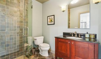 34 Carlisle St, Bergenfield, NJ 07621