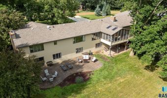 2908 N Oak Rd, Brandon, SD 57005