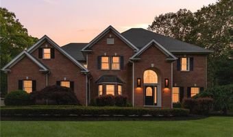 19 Cassandra Ln, North Kingstown, RI 02852