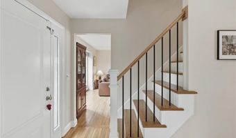20 Sherman Ave, Bristol, RI 02809