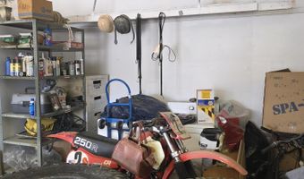 215 Cedar St, Hawthorne, NV 89415