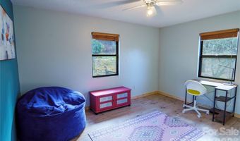 84 Forest Trl, Balsam Grove, NC 28708