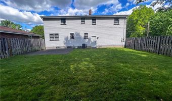 100 Chadwick Ln, Austintown, OH 44515