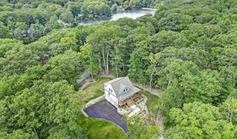 305 Mountainside Dr, Alloway, NJ 07422