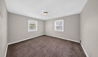 378 Hillwood Dr, Akron, OH 44320