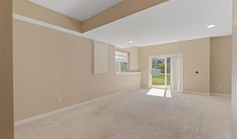 3022 Beckley St, Ames, IA 50010