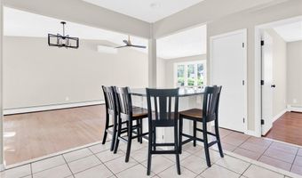 44 Village Ave, Cranston, RI 02920
