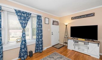 702 11th St, Altavista, VA 24517