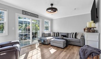 23 Pelican Dr, Bayville, NJ 08721