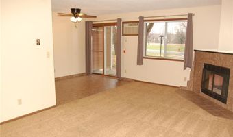 7600 157th St W 105, Apple Valley, MN 55124