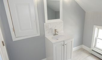 52 Hillwood St, Cranston, RI 02920