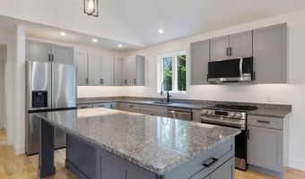 86 Branch View Ter, Alfred, ME 04002