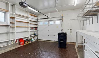 6005 More Ln, Anchorage, AK 99504