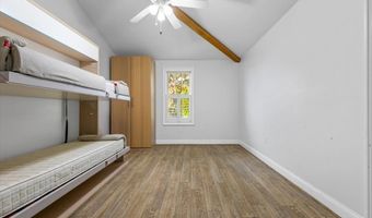 284 Shore Dr, Branford, CT 06405