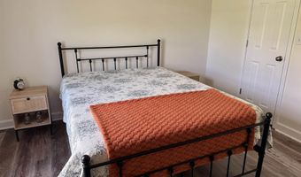 70 Damien Dr, Albertville, AL 35951