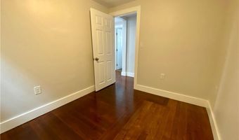 14 S Baptist St, Newport, RI 02840