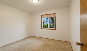 24950 NE AIRPORT Rd, Aurora, OR 97002