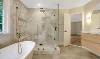 3905 COOK St, Alexandria, VA 22311