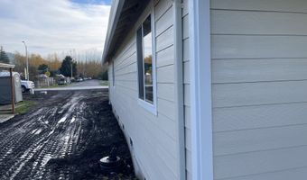 300 N JELLISON St, Amity, OR 97101