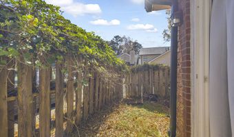 460 Huntington Rd, Athens, GA 30606