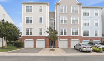 277 S PICKETT St 302, Alexandria, VA 22304
