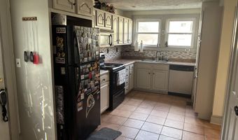 20 Alderson Ave, Alderson, WV 24910