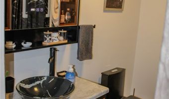 1506 Elvira St, Alice, TX 78332