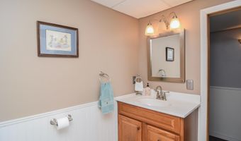 22 Sargent Rd, Brookline, NH 03033