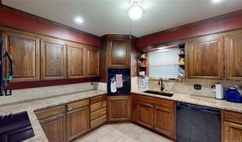1005 S Broadway, Ada, OK 74820