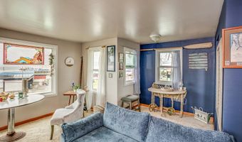 496 HAMBURG Ave, Astoria, OR 97103