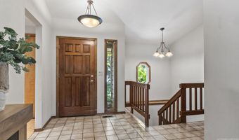 2236 E Roanoke Dr, Boise, ID 83712
