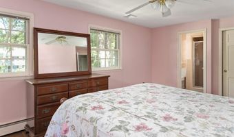 58 Sycamore Dr, East Greenwich, RI 02818