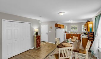 6122 E Jackson St, Bay St. Louis, MS 39520