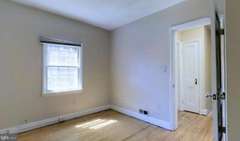 2112 N BRANDYWINE St, Arlington, VA 22207