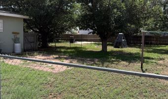 106 E 14th St, Abernathy, TX 79311